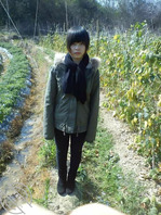 小母狗脱光衣服，展示自己的骚样，谁要带走她的举手0