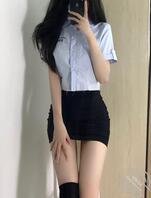 今天女儿是小短裙学生装2