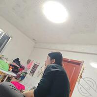 骚逼表姐，有没有喜欢的。今年刚成为人妻0