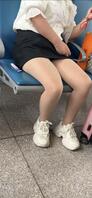 火车站偷拍丝袜老女人2