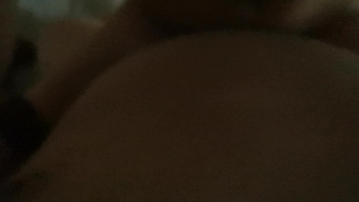 生过孩子的会所00后纹身大胸技师贴心服务，女上位加舔胸美滋滋