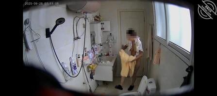 小姨子的屁股太翘了，我天天干着急，不知道怎么下手啊，兄弟们0