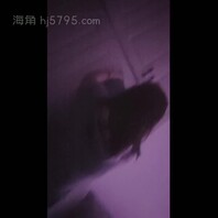 亲妹和爸妈大吵一架让我来开导她，刚洗完澡的妹妹被我硬上内射了（原创）