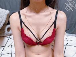 【9视频贴】骚货表妹准备的乳链,让我射了一次又一次2