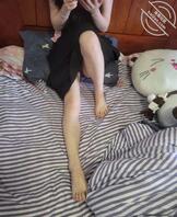 1 我的04年女儿,让我有了异样感,娇小身躯勾引着我的性欲。2