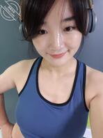 绿母奴欢迎野爹们排队操我骚妈，在排卵期把精子全射到我妈的子宫里2