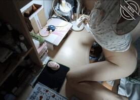 睡醒想被哥哥操，我的胸可以夹住你的肉棒吗？2