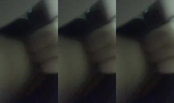 广州陌陌的女孩给我拍的的，说送苹果13就给草