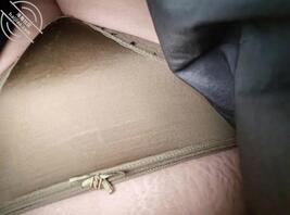 偷拍妈妈的时候发现她奶子和屁股这么大0