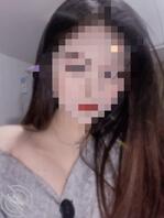 原创2:亲妹的照片，身材还是可以的2