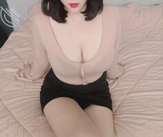 我的妈妈穿保臀裙露大奶2