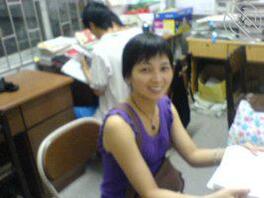 学生时代的班主任，有人想操吗？读书的时候没少幻想射进她喝水的杯子里面0