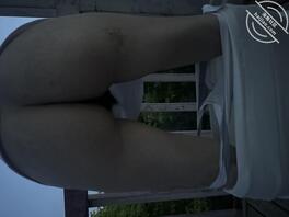 尿急撒尿 正好野外露出给你们看看2