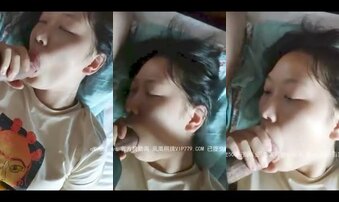 女友说下面湿得不成样子，让摸一摸