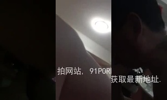 骚货人妻边做爱边自拍