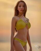 泰国身材正妹 Pichana 每次去海边晒太阳都会头痛0