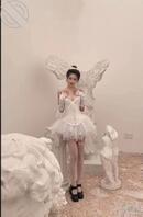 这个广州的美女谁认识，看着挺分骚的，谁有联系或者知道是谁有烟钱1