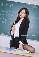 性感女教师的秘密写真分享1