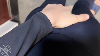 小朱老师穿瑜伽服被我狂操的淫水连连，老公问她最近逼怎么有点松1