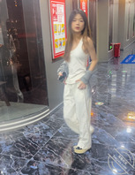 美女上厕所