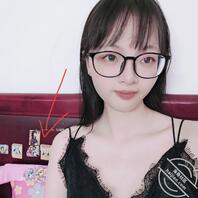 想不想舔舔她的黑穴2