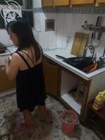 上次摸了妈妈的奶子，这次乘妈妈睡着了偷偷摸她的骚逼2