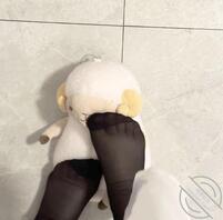 小狗狗快来舔脚脚