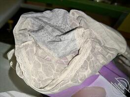 骚妈还是一如既往的骚，想把老妈调教成我的鸡吧套子0