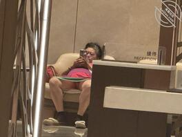 上班偶遇老骚哔1