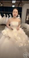 请野爹们青睐我的穿婚纱新娘婊子骚妈2