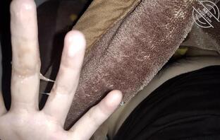 我白白胖胖的微坦女儿回家后录视频脱衣服自慰0