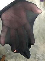 骚岳母的短丝，偷两条用一下不会被发现吧！1