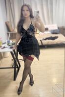 小姨的睡衣照流出 目前我见她发过最性感的自拍