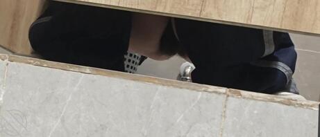 持续厕拍女大 有一个逼毛多的都看不见逼了 兄弟们评论区多多交流合作0