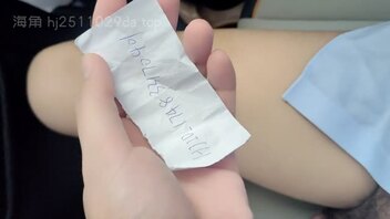 海角原创（91）发一段和嫂子在车上开裆牛仔裤的做爱