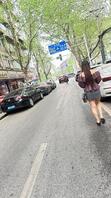 街头跟拍超短裙小靓妹