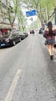 街头跟拍超短裙小靓妹2
