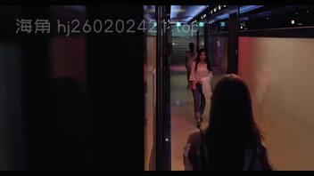 做公关的老婆，让顾客操