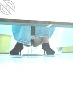 原创厕拍露脸，有味道的少妇真是太棒了！2