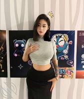 在旧电脑里发现前嫂子的露奶私照