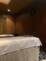 妖娆原创：陪着丈母娘出来按摩按摩，放松一下，时不时的还我漏奶子看，太坏了2