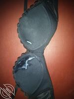 打胶妈妈的黑色骚内衣，这内衣是我最爱的