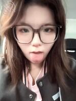 18岁母狗首次露脸曝光！