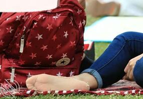 公园草坪的丝袜脚（第一期）0