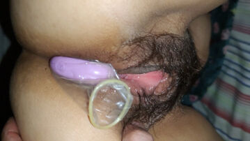 戴上肛塞还没开草就湿的不行了