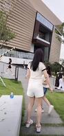 街头随拍小姐姐