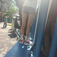 动物园遇到完美的腿，差一点从后面射出来1