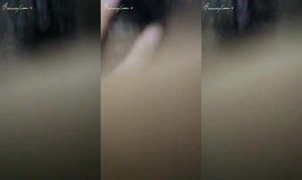 邻居阿姨被我撩骚到发视频诱惑我