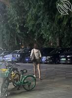 分享-夜出的美女和高铁站的的少女