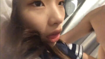 和刚下课的贱货女友开房 骚处女疼得直哭